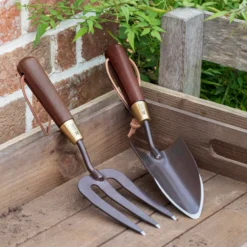 Burgon & Ball National Trust Brown Trowel -Garden & Outdoors burgon ball national trust brown trowel5019360201557 02i bq