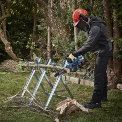 Erbauer ECSG18-Li 18V Cordless 300mm Chainsaw 16 Erbauer ECSG18-Li 18V Cordless 300mm Chainsaw -Garden & Outdoors erbauer ecsg18 li 18v cordless 300mm chainsaw5059340463117 01i