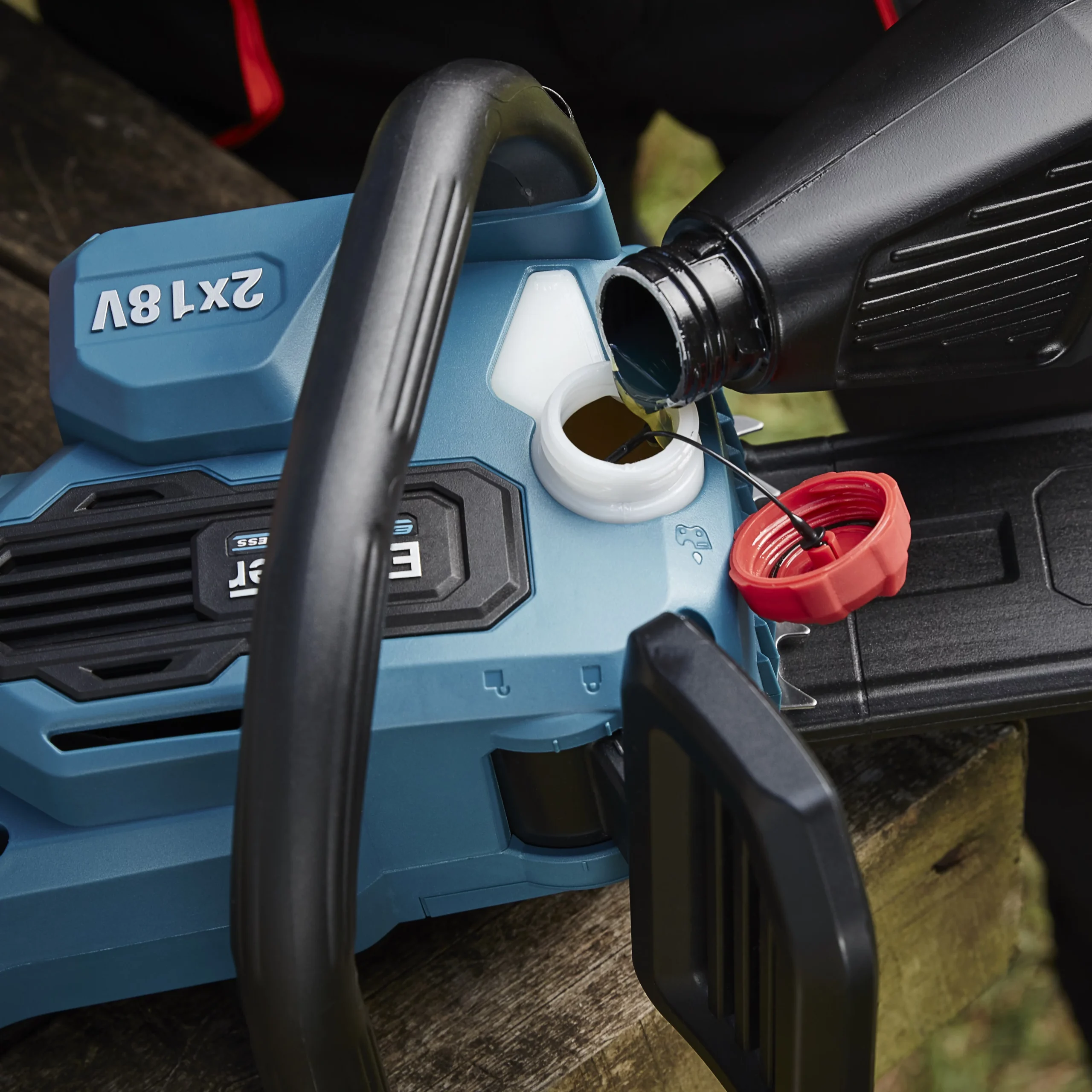 Erbauer ECSG18-Li 18V Cordless 300mm Chainsaw 12 Erbauer ECSG18-Li 18V Cordless 300mm Chainsaw - Image 10