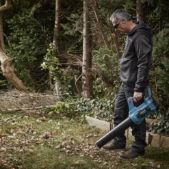 Erbauer EXT Cordless 18V ELB18-Li - KIT Garden Blower -Garden & Outdoors erbauer ext cordless 18v elb18 li kit garden blower3663602461999 01i