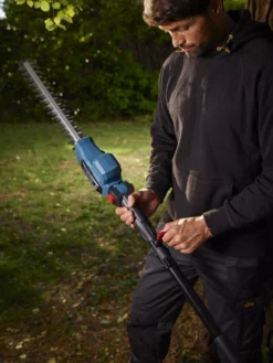 Erbauer Pole 18V 450mm EPHT18-Li - KIT Cordless Hedge Trimmer -Garden & Outdoors erbauer pole 18v 450mm epht18 li kit cordless hedge trimmer3663602418252 13i