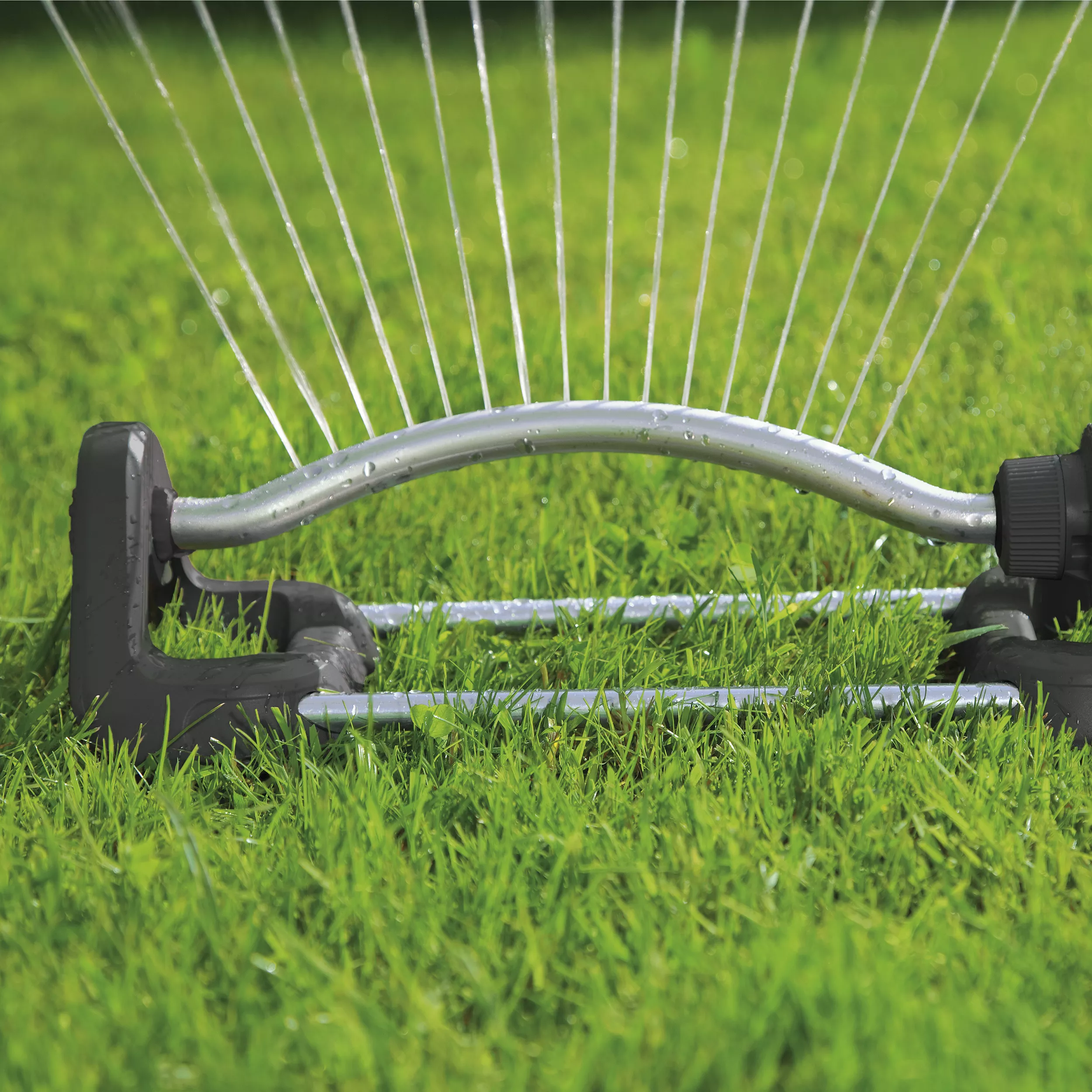 Gardena Aquaroll Oscillating Sprinkler 4 Gardena Aquaroll Oscillating Sprinkler - Image 2