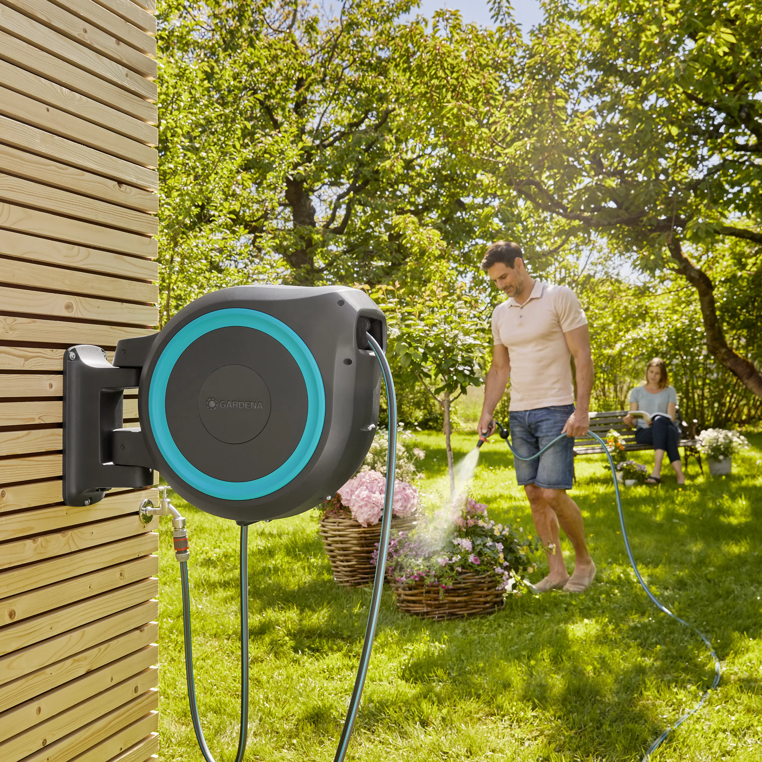 Gardena Rollup XL Wall-mounted Auto Hose Pipe Set (L)35m 5 Gardena Rollup XL Wall-mounted Auto Hose Pipe Set (L)35m - Image 3