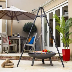 La Hacienda Tripod Hanging Grill 9 La Hacienda Tripod Hanging Grill -Garden & Outdoors la hacienda tripod hanging grill5055025586126 02i bq