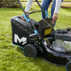 Mac Allister MLMP300H40 125cc Petrol Rotary Lawnmower -Garden & Outdoors mac allister mlmp300h40 125cc petrol rotary lawnmower5059340124537 03i