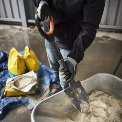 Magnusson Pointed D Handle Micro Shovel -Garden & Outdoors magnusson pointed d handle micro shovel5059340086620 01i