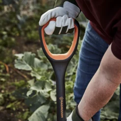 Magnusson Square Digging Spade -Garden & Outdoors magnusson square digging spade5059340086668 03i
