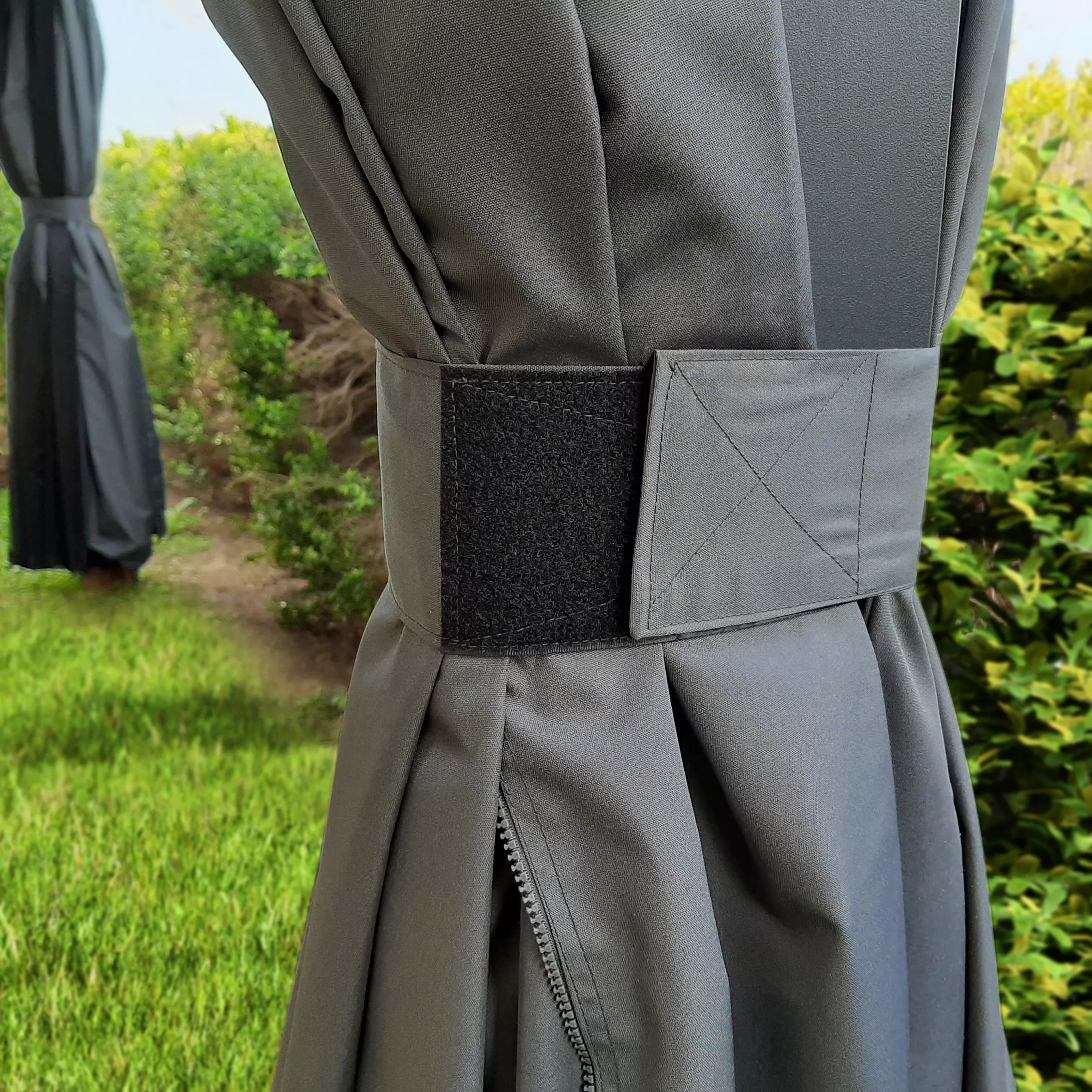 Palram - Canopia Dallas Grey Polyester (PES) Gazebo Curtain, Pack Of 4 (L)2120mm (W)4400mm 8 Palram - Canopia Dallas Grey Polyester (PES) Gazebo Curtain, Pack Of 4 (L)2120mm (W)4400mm - Image 6