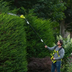 Ryobi ONE+ 18V 450mm RPT184520 Cordless Hedge Trimmer 9 Ryobi ONE+ 18V 450mm RPT184520 Cordless Hedge Trimmer -Garden & Outdoors ryobi one 18v 450mm rpt184520 cordless hedge trimmer4892210217097 03i bq